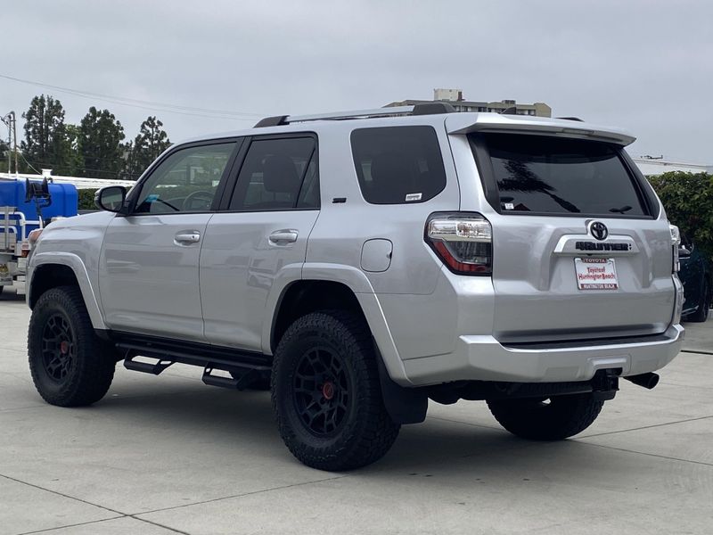 Used 2022 Toyota 4Runner SR5 PremiumImage 5