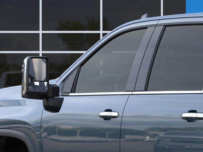 2025 Chevrolet Silverado 2500HD High CountryImage 12