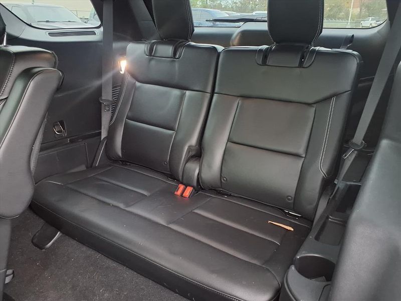 Used 2020 Ford Explorer STImage 13