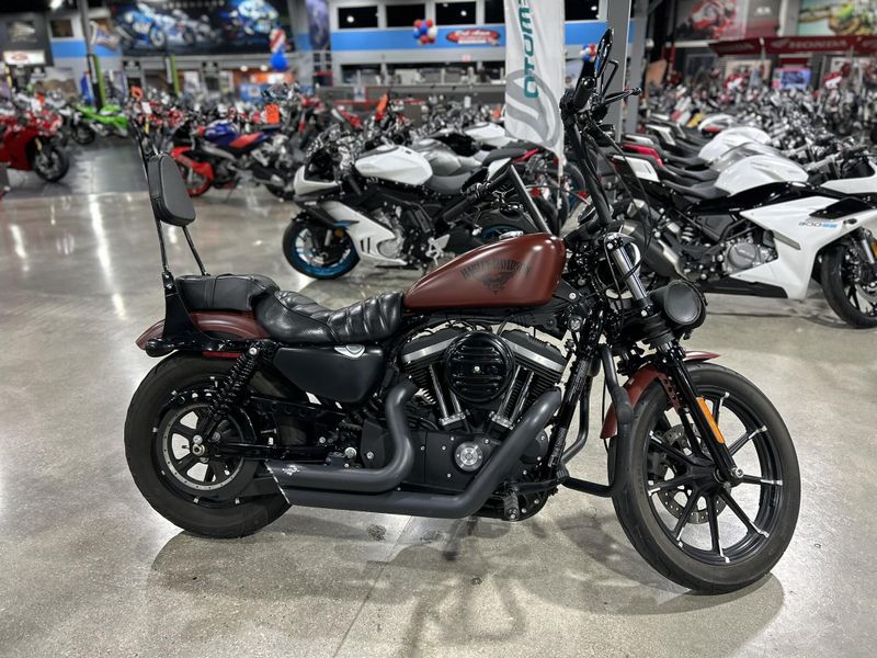 Used 2017 Harley-Davidson SPORTSTER IRON 883 Image 2
