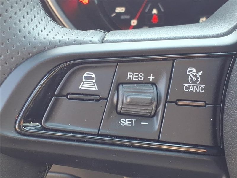 Used 2024 Alfa Romeo Giulia TiImage 17