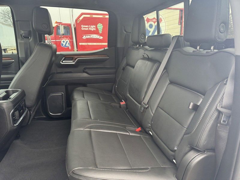 2023 GMC Sierra 1500 DenaliImage 8