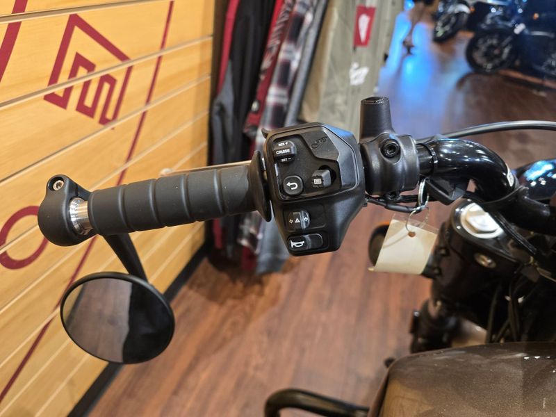 Used 2025 Indian Motorcycle Scout Bobber Ltd + Tech Image 7
