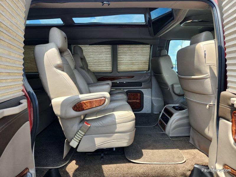 2022 Chevrolet Express Cargo Image 41