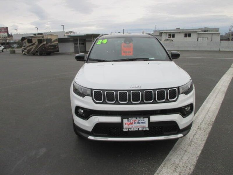 Used 2024 Jeep Compass LimitedImage 4