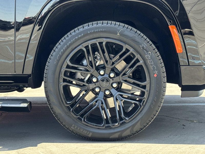 2026 Jeep Grand Wagoneer Limited Reserve 4x4