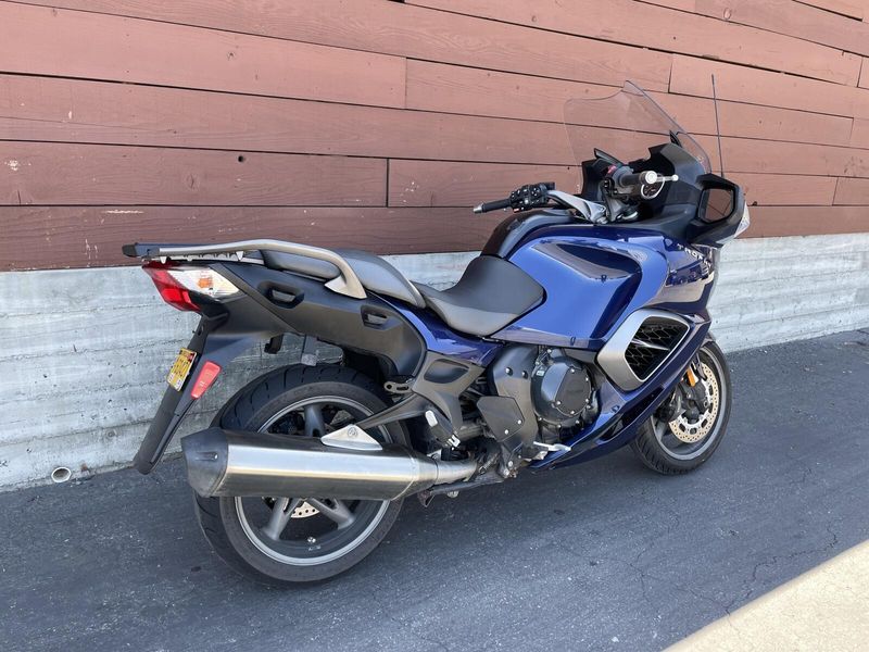 Used 2015 Triumph TROPHY SE 