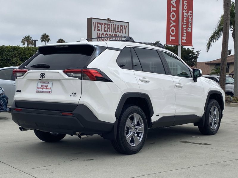 New 2025 Toyota RAV4 Hybrid LEImage 3