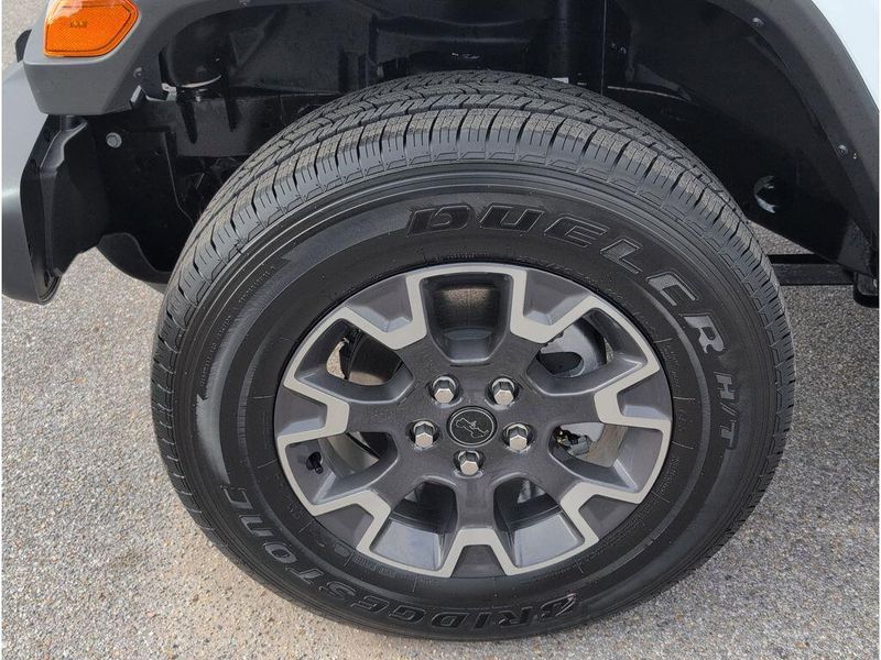 New 2026 Jeep Wrangler 4-door SaharaImage 9