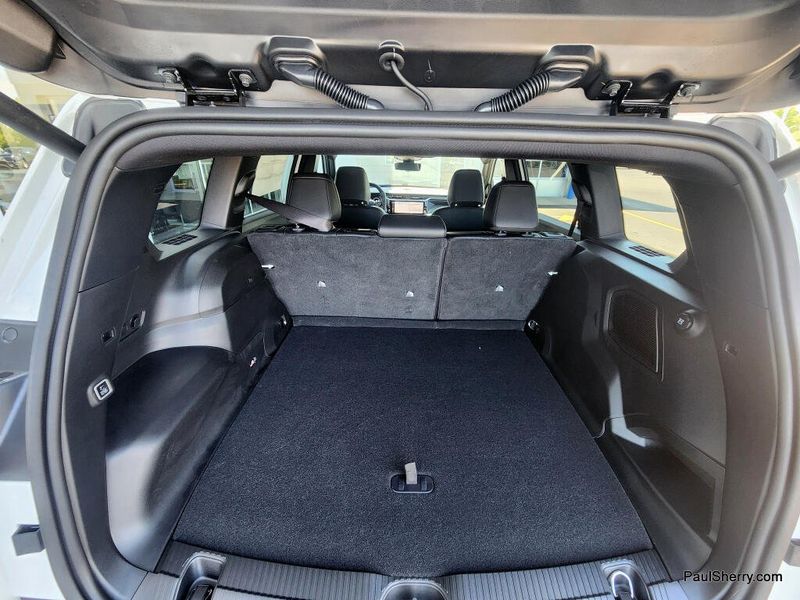 New 2026 Jeep Cherokee Overland 4x4