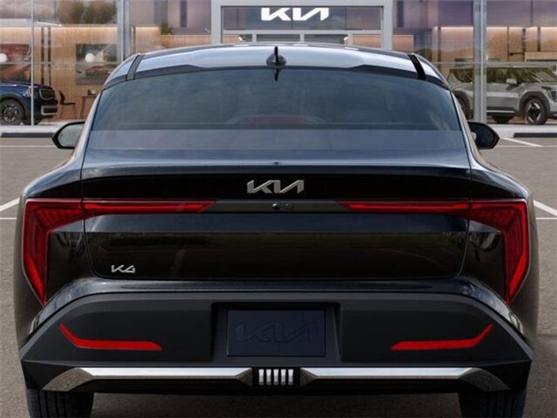 2025 Kia K4 LXImage 13