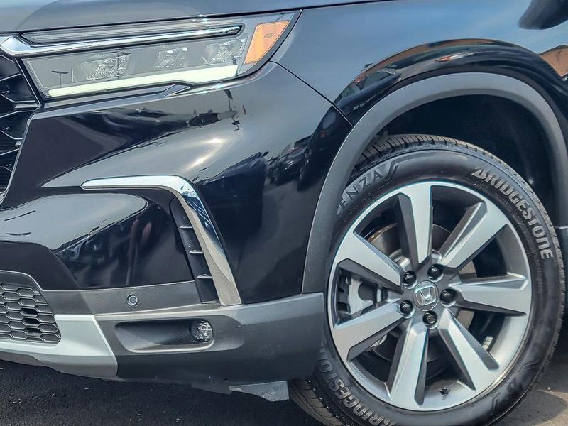 2025 Honda Pilot Elite photo 3