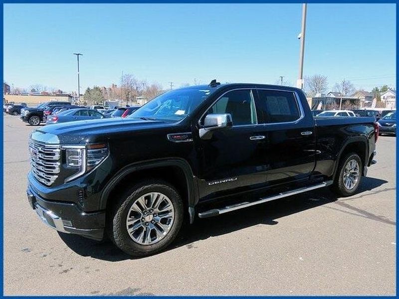 2023 GMC Sierra 1500 DenaliImage 1