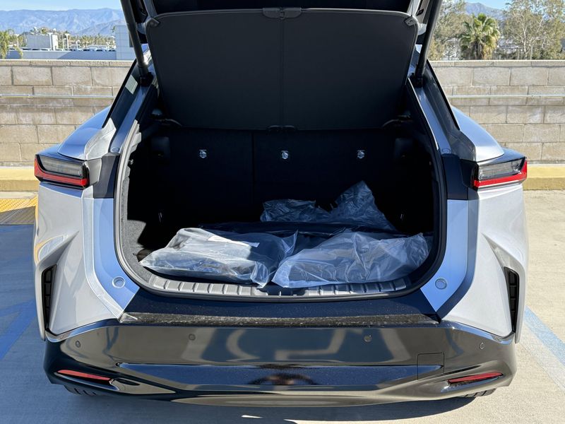 New 2026 Lexus RZ 350eImage 13