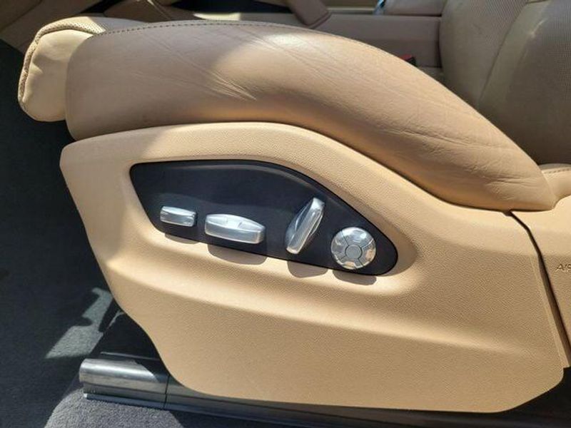 2021 Porsche Cayenne photo 15
