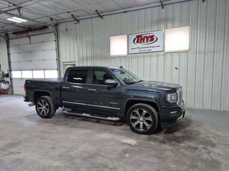 2017 GMC Sierra 1500 DenaliImage 3