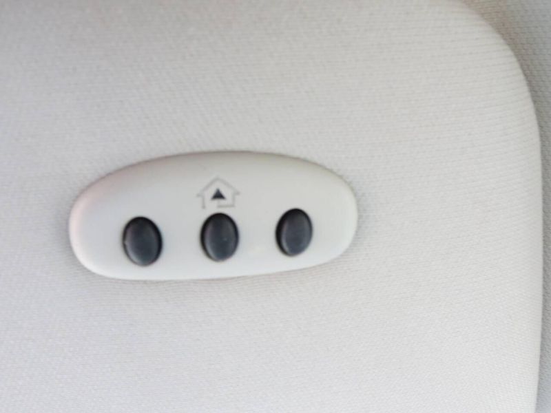 Used 2014 Chrysler Town & Country Touring L 4dr Mini VanImage 18