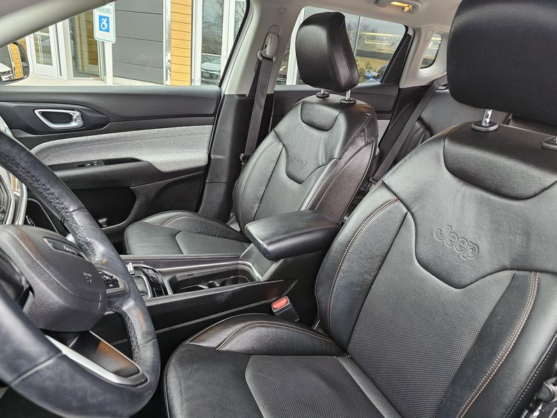 Used 2022 Jeep Compass Latitude LuxImage 11