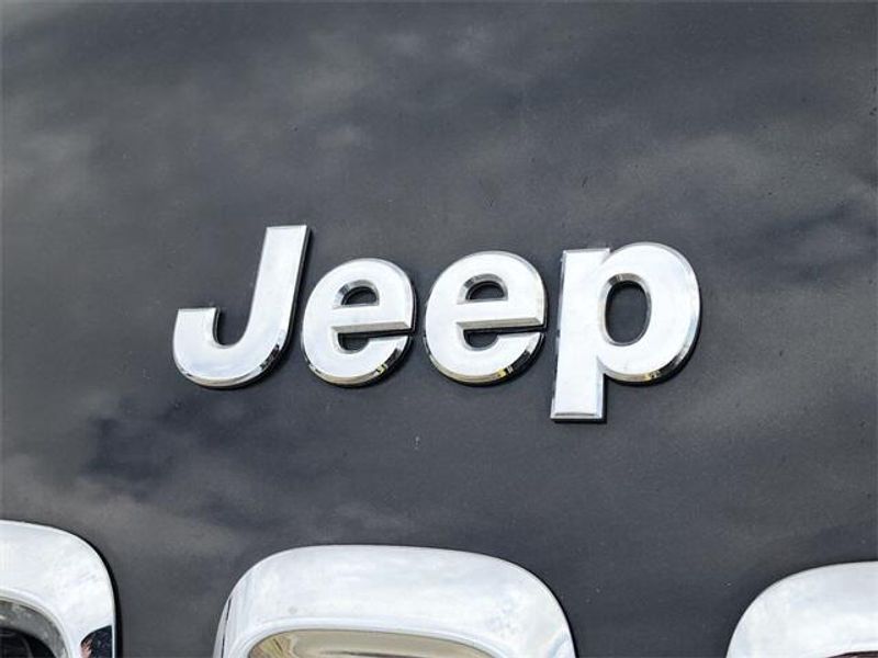 2016 Jeep Cherokee OverlandImage 32