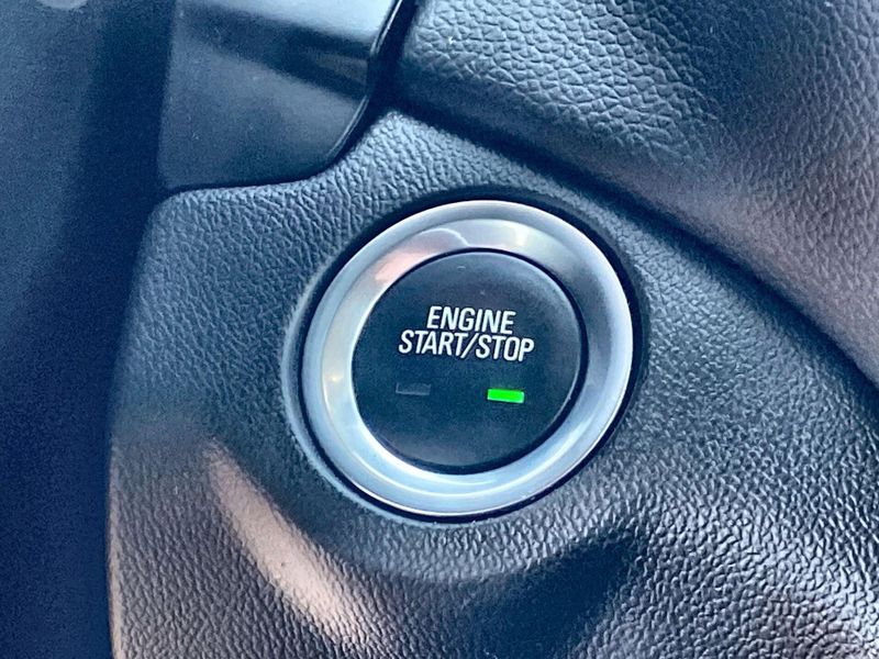 Used 2022 Chevrolet Equinox LTImage 17