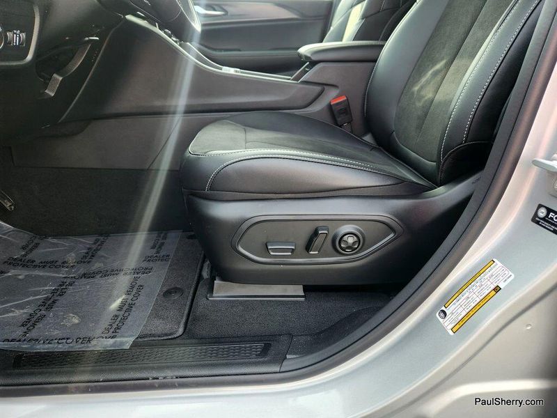2025 Jeep Grand Cherokee L Altitude X 4x4Image 14