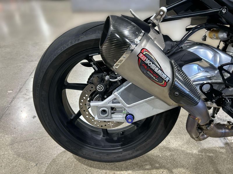 2017 BMW S 1000 RR Image 24