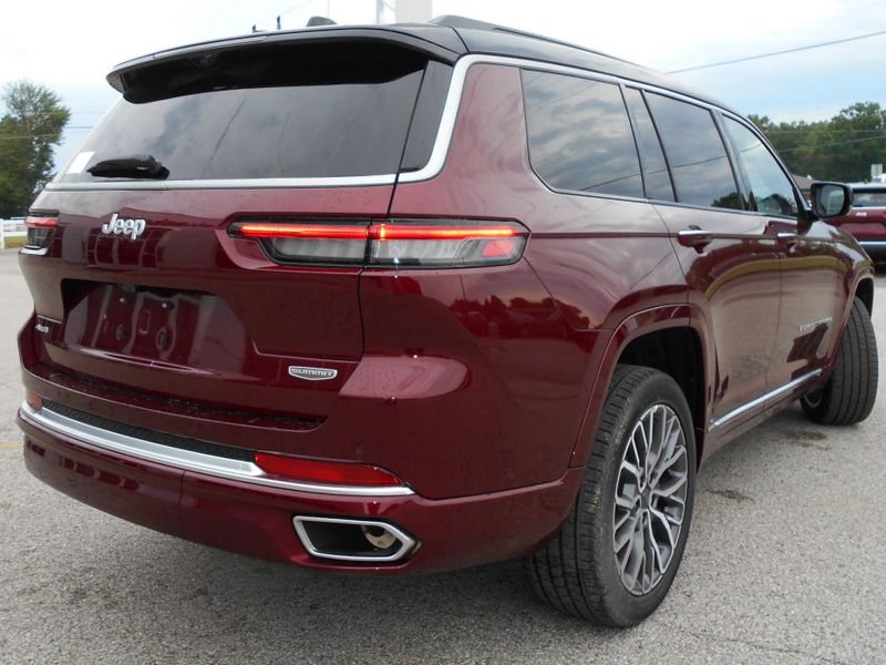 2025 Jeep Grand Cherokee L Image 35