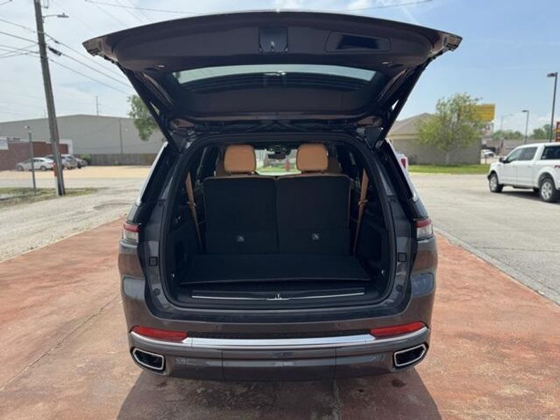 2025 Jeep Grand Cherokee L Summit Reserve 4x4Image 7