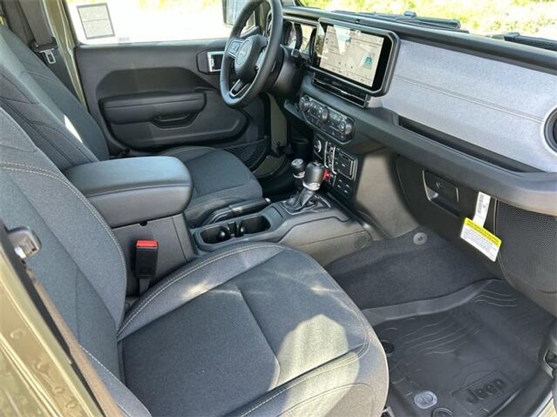 New 2026 Jeep Wrangler 4-door WillysImage 12