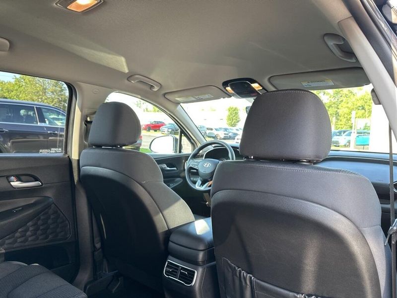 Used 2022 Hyundai Santa Fe SELImage 19