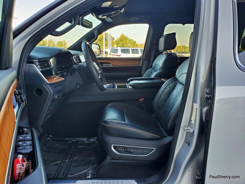 2024 Jeep Grand Wagoneer L III photo 27
