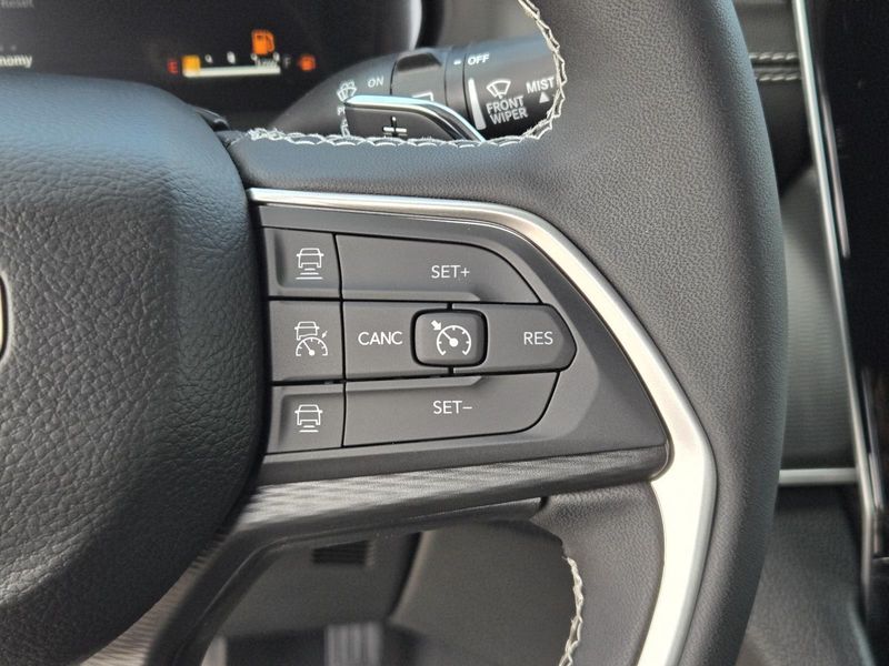 New 2026 Jeep Grand Cherokee L Laredo X 4x2