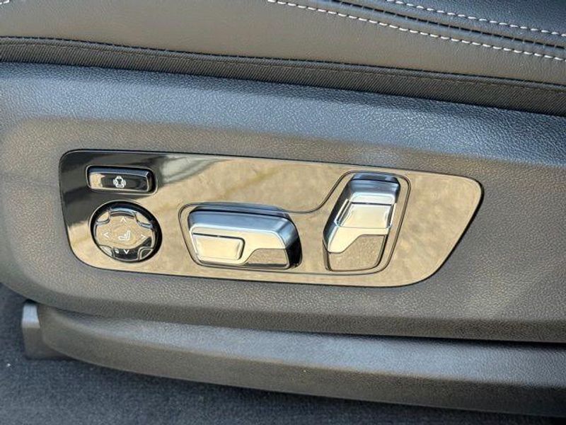 New 2026 BMW X7 xDrive40iImage 18