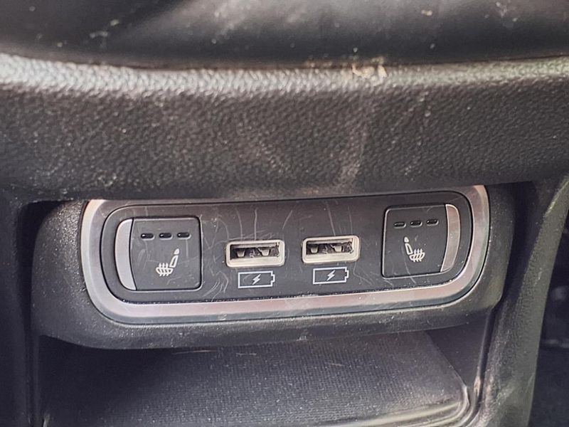 Used 2022 Alfa Romeo Stelvio VeloceImage 6