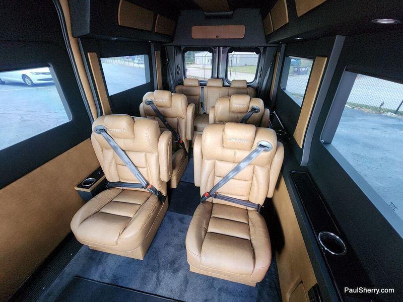 New 2024 RAM Promaster 2500 Slt+ Window Van High Roof 159