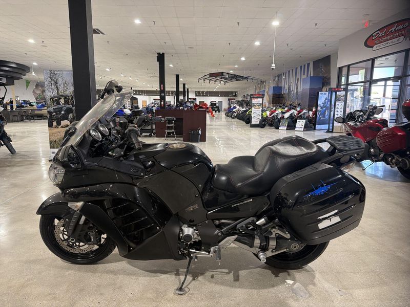 Used 2015 Kawasaki CONCOURS 14 ABS  in a BLACK exterior color. Victorville Del Amo Motorsports 760-241-7387 delamomotorsportsofvictorville.com 