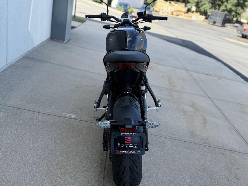 2025 Triumph TRIDENT 660Image 5