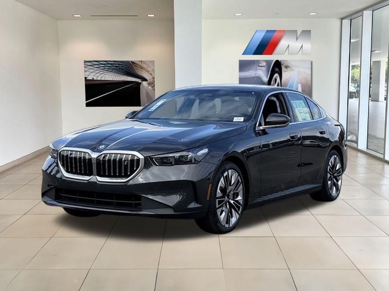 2025 BMW i5 eDrive40Image 2
