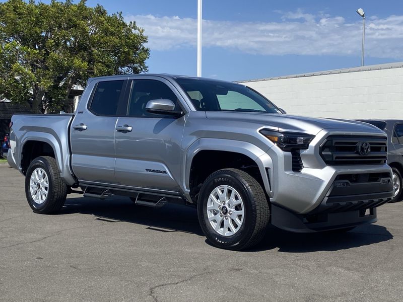New 2025 Toyota Tacoma SR5Image 2