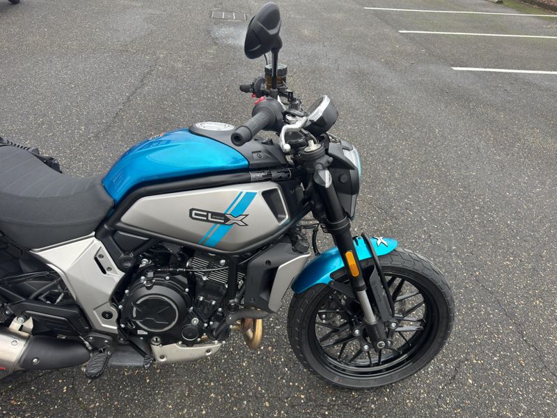 2024 CFMOTO CLX 700 - ZEHPHYR BLUE 