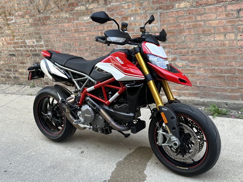 2019 Ducati Hypermotard 950 SP  Image 3