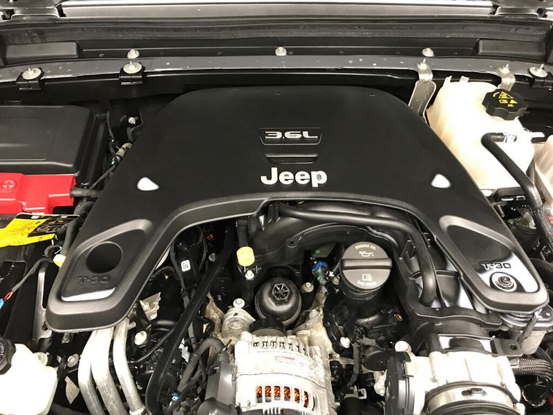 Used 2021 Jeep Gladiator OverlandImage 28