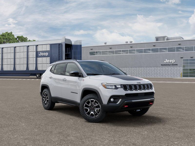New 2026 Jeep Compass Trailhawk 4x4Image 3