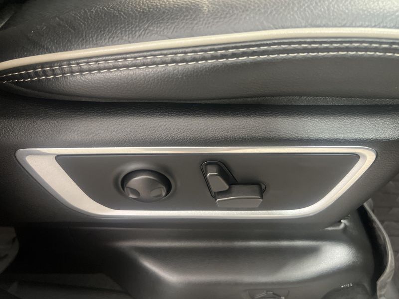 Used 2022 RAM 1500 LaramieImage 18