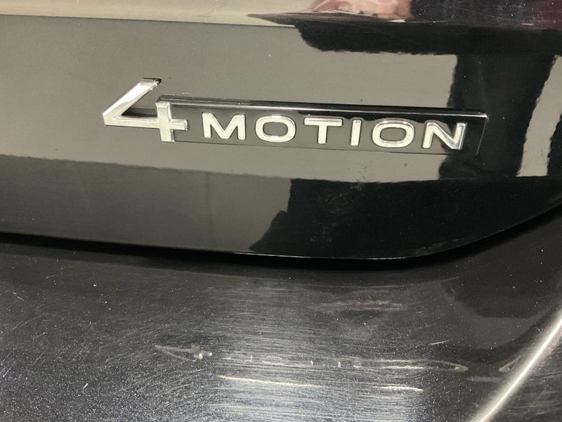 Used 2024 Volkswagen Taos SImage 3