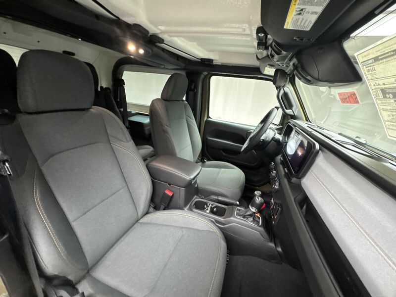 2025 Jeep Wrangler 2-door WillysImage 19