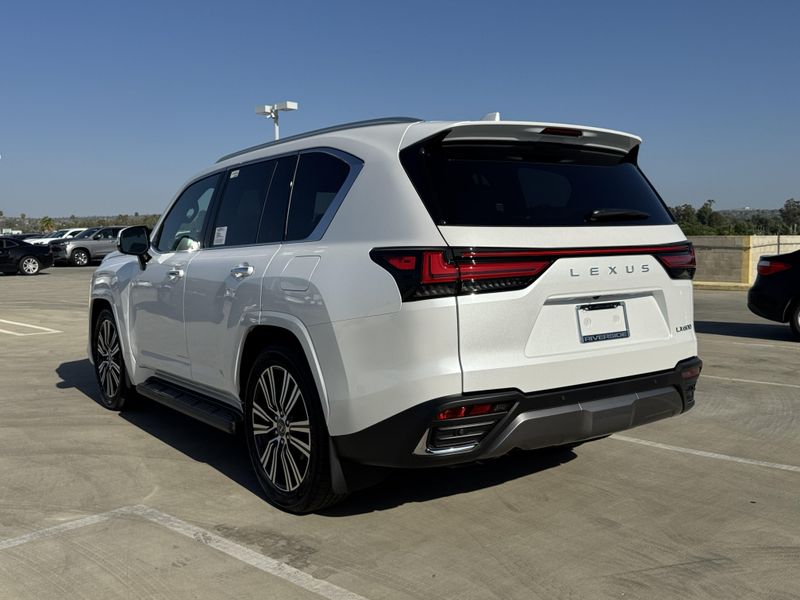 New 2026 Lexus LX 600 LuxuryImage 8