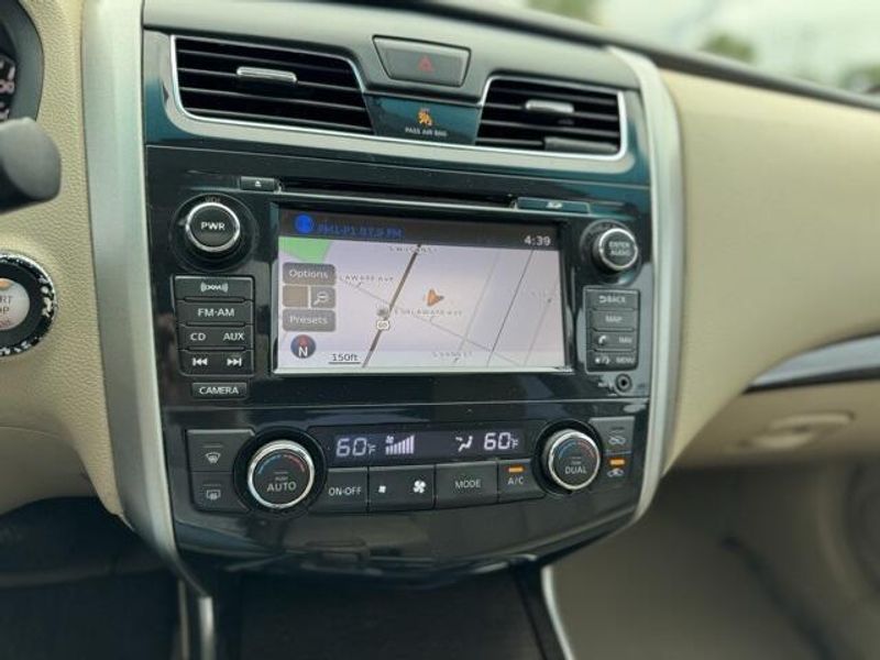 2013 Nissan Altima 3.5 SLImage 16