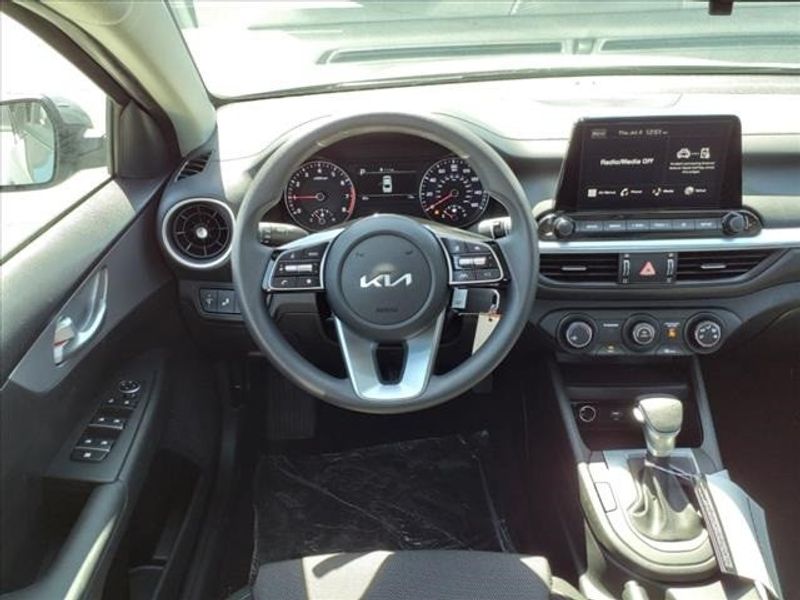 2024 Kia Forte LXSImage 8