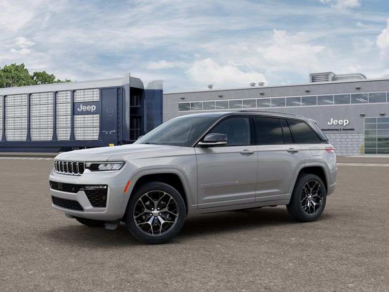 New 2026 Jeep Grand Cherokee SummitImage 17